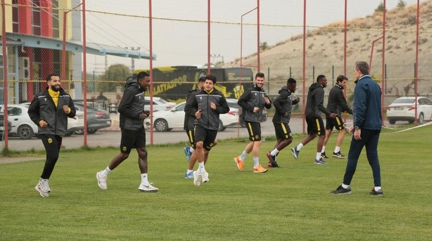 Yeni Malatyaspor&rsquo;da Kasımpaşa ma&ccedil;ı hazırlıkları s&uuml;r&uuml;yor