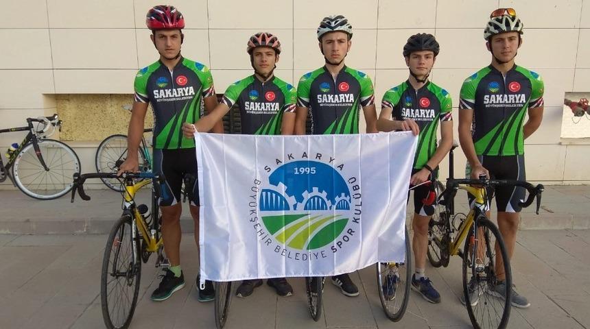 Bisiklet Takımı altyapıda ilk resmi yarışlarına &ccedil;ıktı