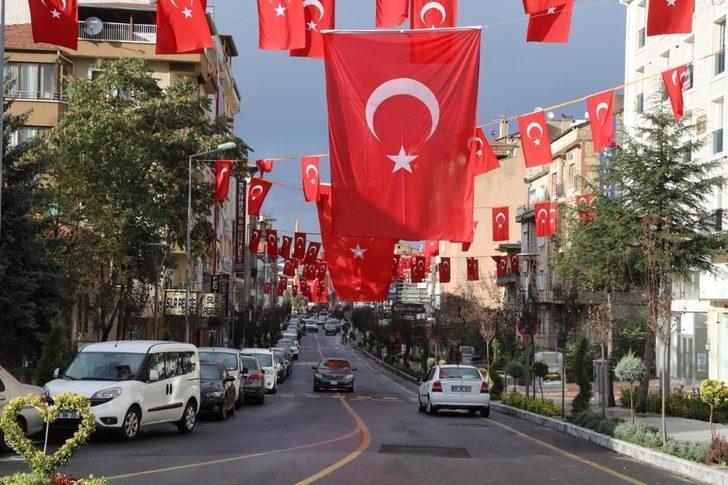 Nevşehir sokakları ay-yıldıza büründü G2