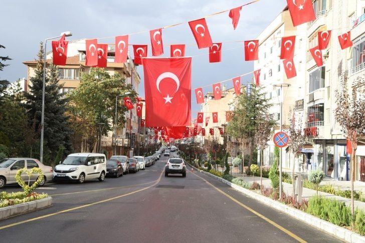 Nevşehir sokakları ay-yıldıza büründü G3