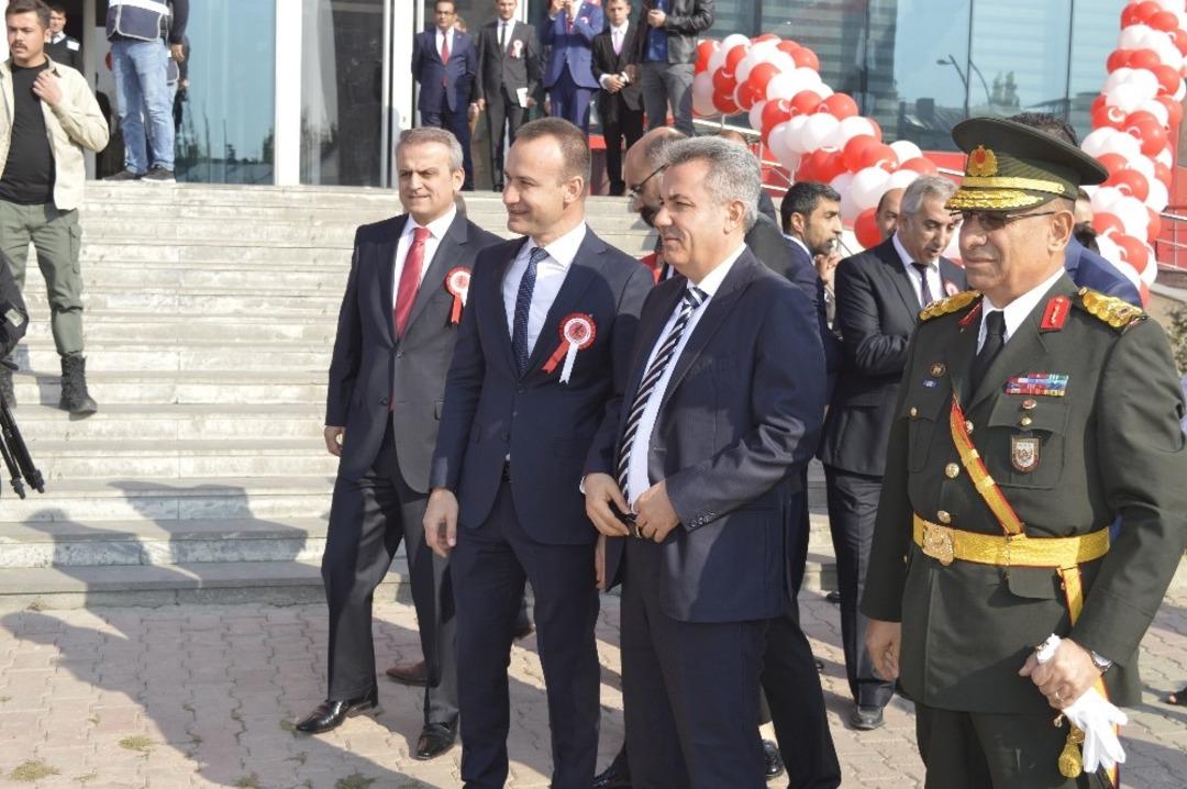 Ağrı&rsquo;da 29 Ekim Cumhuriyet Bayramı coşkusu