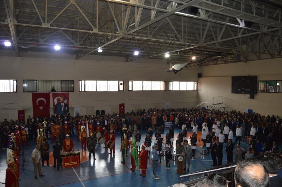 Besni&rsquo;de Cumhuriyet Bayramını coşku ile kutlandı