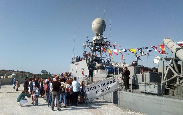 Didimlilerden savaş gemisi “Volkan”a ziyaretçi akını