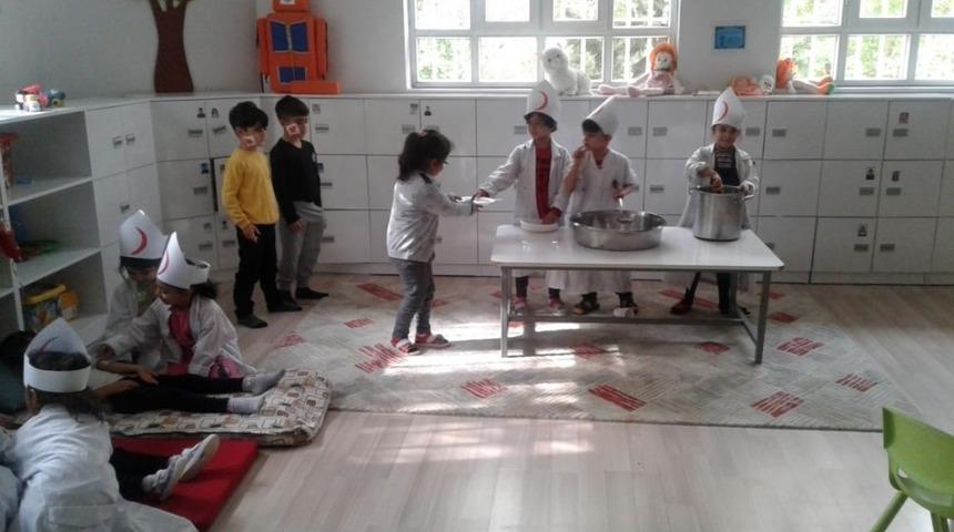 Türk Kızılayı’nın önemi minik öğrencilere öğretildi