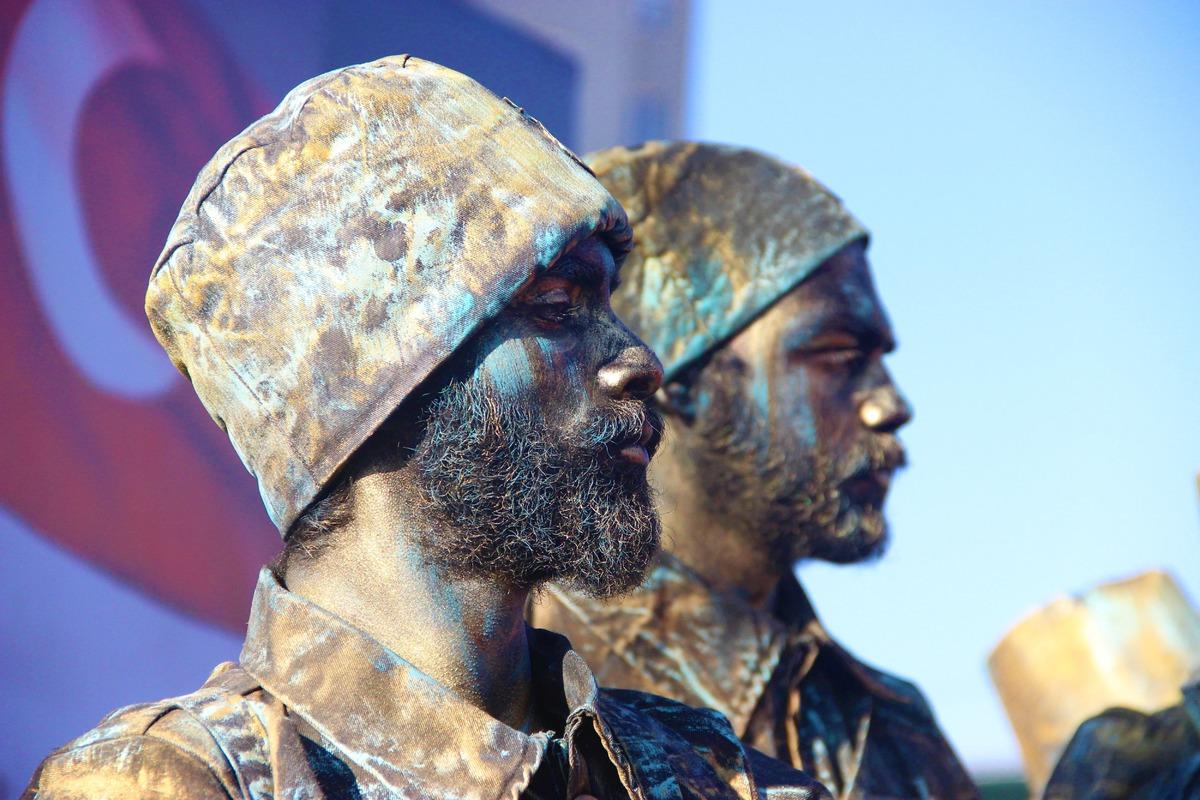 Vatandaşlar şaşkınlıklarını gizleyemedi! Duygulandıran g&ouml;r&uuml;nt&uuml;ler