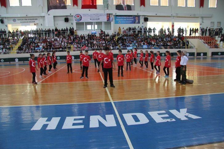 Hendek’te 29 Ekim Cumhuriyet Bayramı coşkuyla kutlandı G2