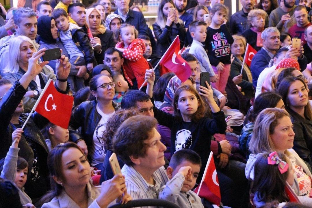 Askeri bandodan cumhuriyet konseri