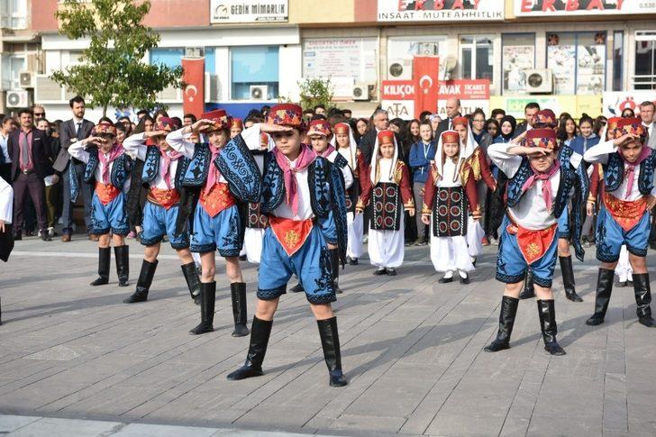 Mustafakemalpaşalılar alanlara akın etti G2