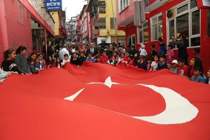 Romanlardan Cumhuriyet Bayramı yürüyüşü G3