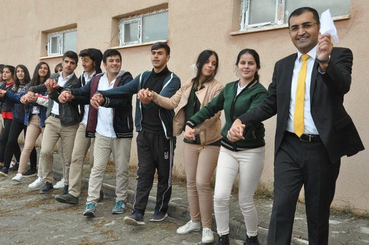 İran sınırında Cumhuriyet Bayramı coşkusu G1