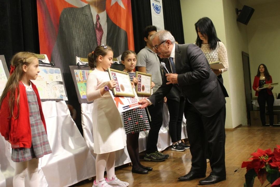 Geleneksel 29 Ekim Yarışmasının &ouml;d&uuml;lleri sahiplerini buldu