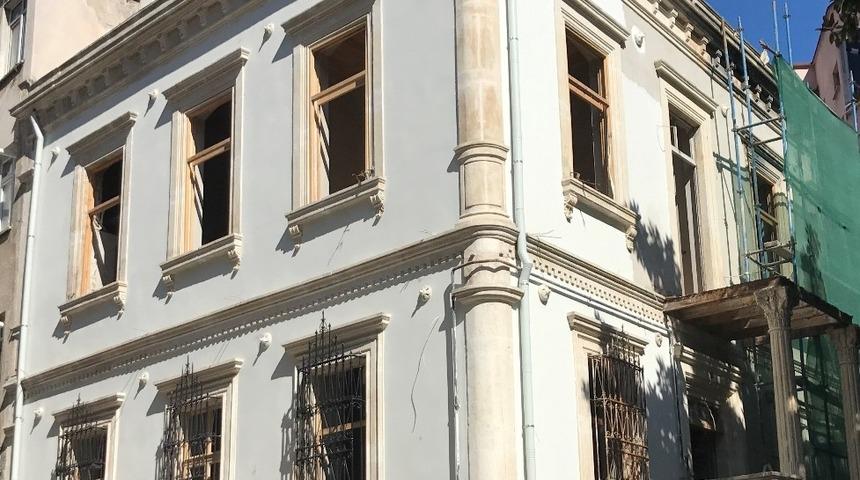 Tarihi Vali Konağı Kütüphane oldu