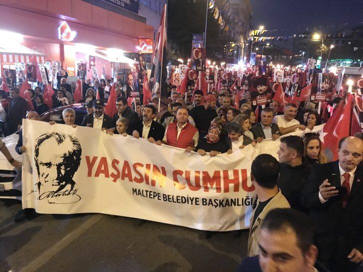 Maltepelilerden Cumhuriyet yürüyüşü G4