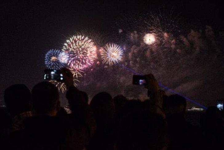 Muhteşem görüntüler! Herkes telefonuna sarıldı G3