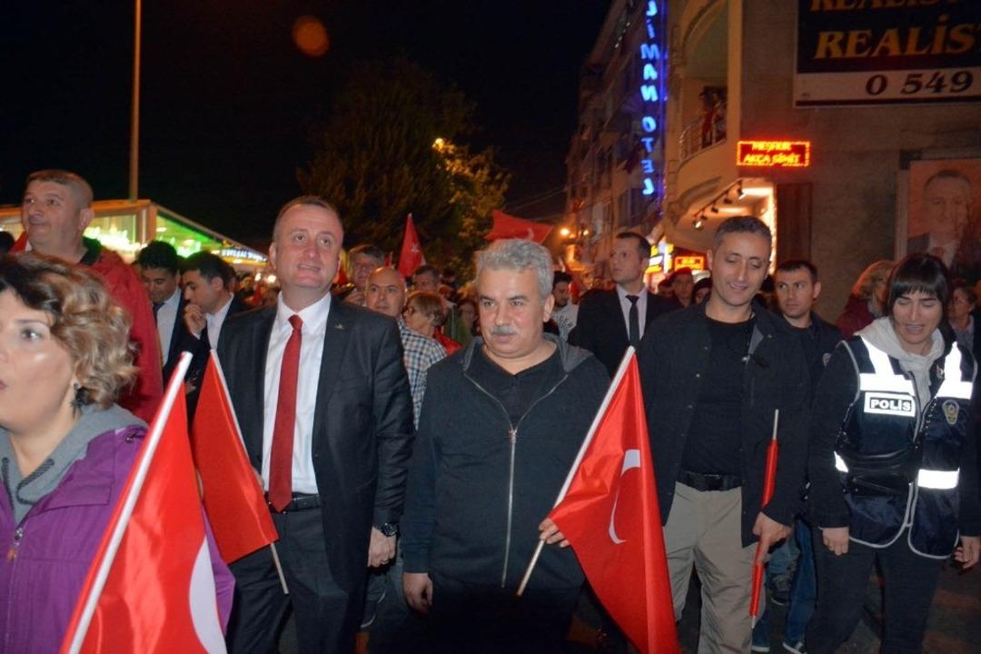 Sinop&rsquo;ta fener alayı