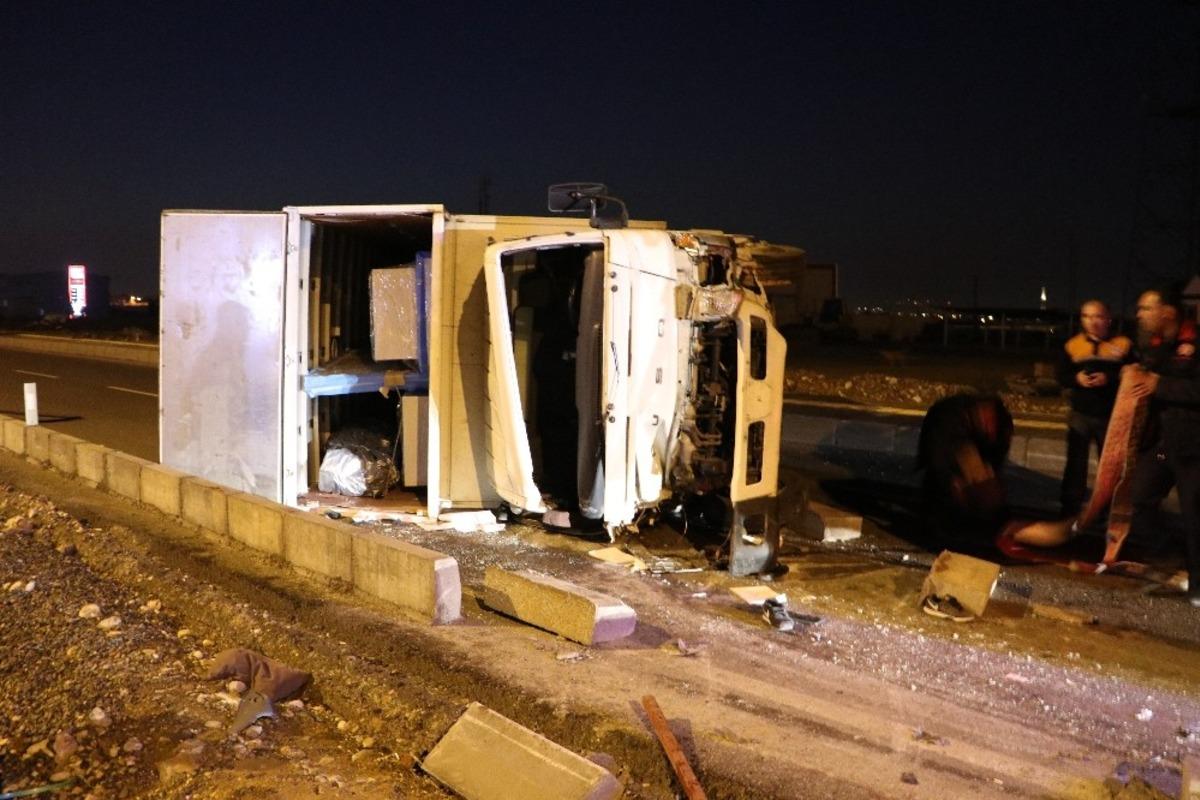 Kahramanmaraş&rsquo;ta feci kaza! 3 yaralı