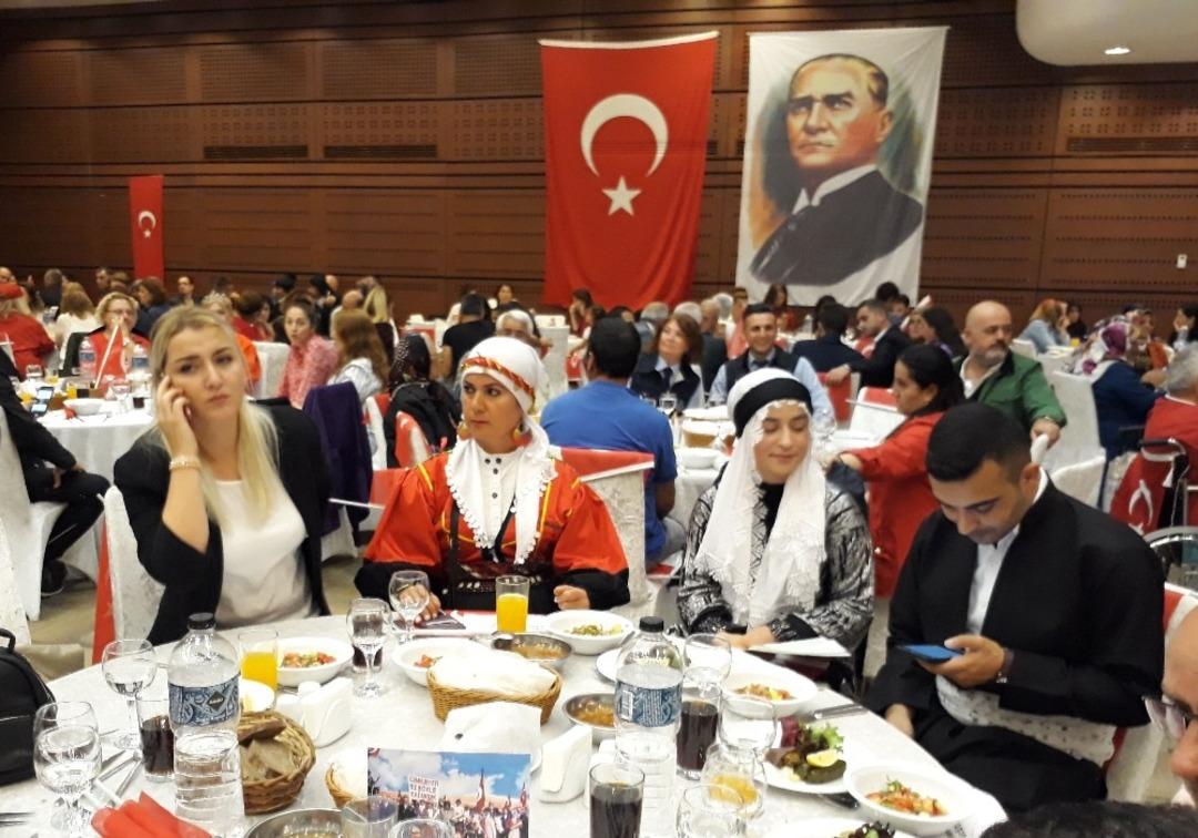 Cumhuriyet Bayramı K&uuml;&ccedil;&uuml;k&ccedil;ekmece&rsquo;de coşkuyla kutlandı