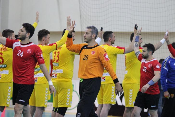 Yunanistan'da skandal 'asker selamı' kararı G2