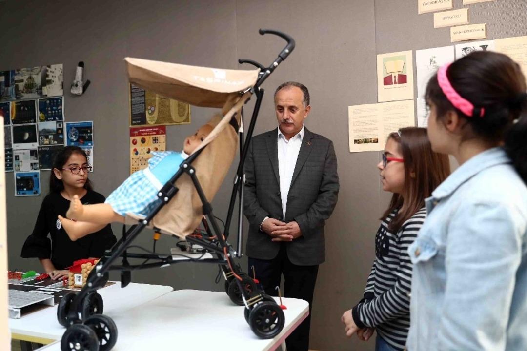 Bağcılarlı &ouml;ğrenciler bebek hırsızlığına karşı proje geliştirdi