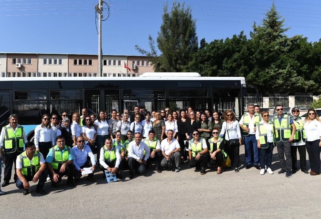 41&rsquo;i kadın 224 otob&uuml;s şof&ouml;r&uuml; adayı, direksiyon sınavından ge&ccedil;ti