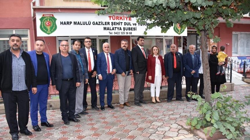 Rekt&ouml;r Karabulut&rsquo;tan şehit aileleri ve gazilere ziyaret