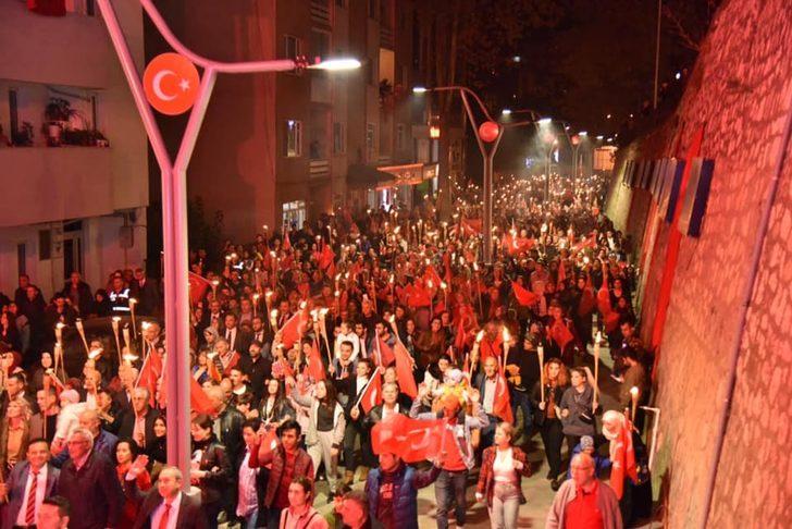 Binlerce kişi sokaklara döküldü G3