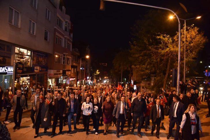 Binlerce kişi sokaklara döküldü G4