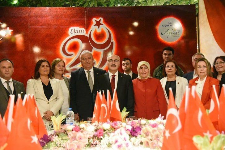 Aydın’da Cumhuriyet resepsiyonu G1