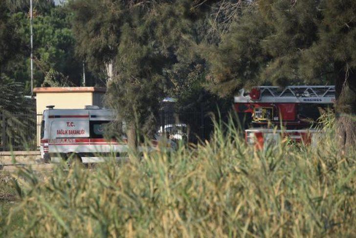 İzmir'de paralarını alamayan işçilerden vinç üzerinde eylem  G3