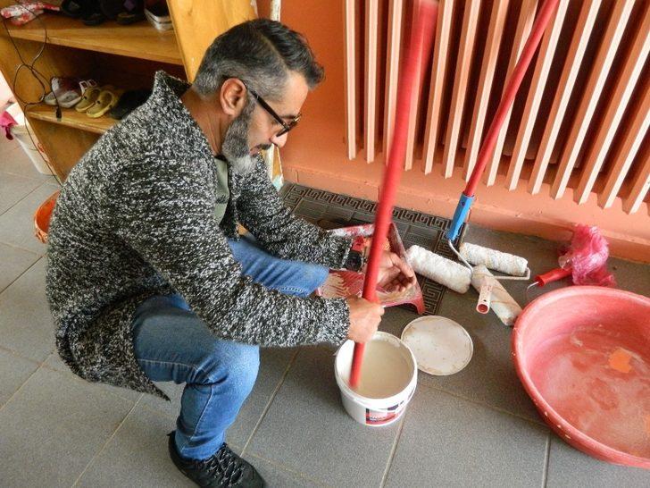 Gönüllü öğrencileri anaokulu baştan aşağı yenilediler G2