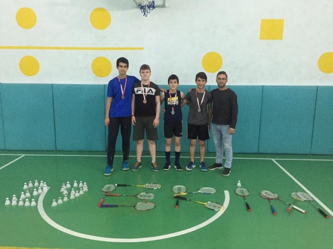 Badmintonda Cumhuriyet kupası sona erdi