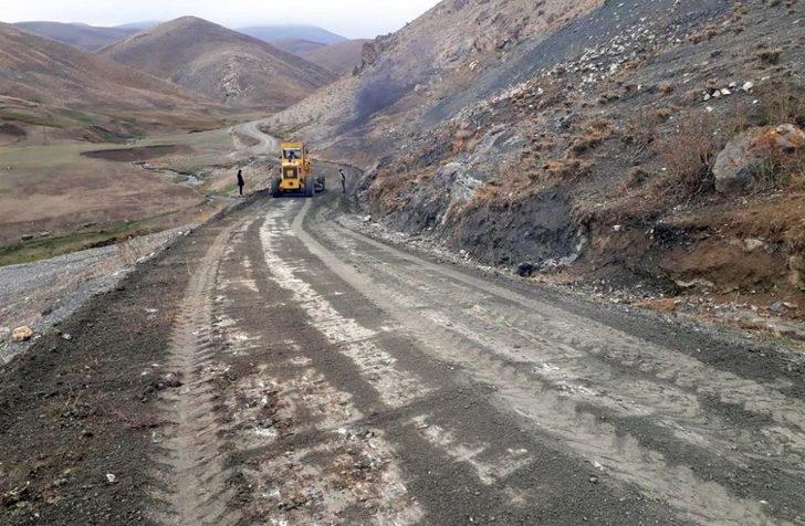 Van Büyükşehir Belediyesinden stabilize yol çalışması G2