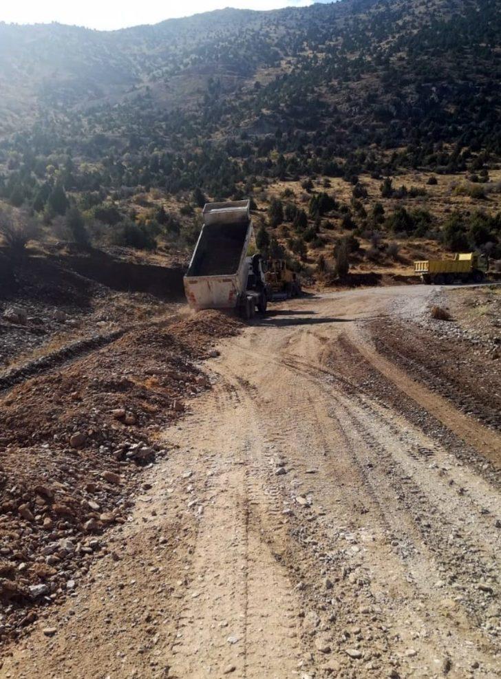 Van Büyükşehir Belediyesinden stabilize yol çalışması G5