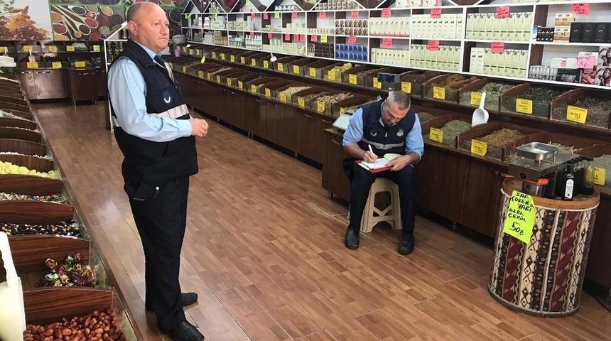 Zabıta ekipleri denetimlerini sürdürüyor