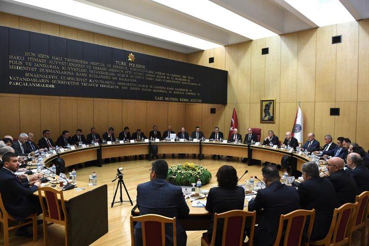 29 Ekim'de eylem arayışındaki terör örgütü DEAŞ'a operasyon! 100 kişi gözaltına alındı G3