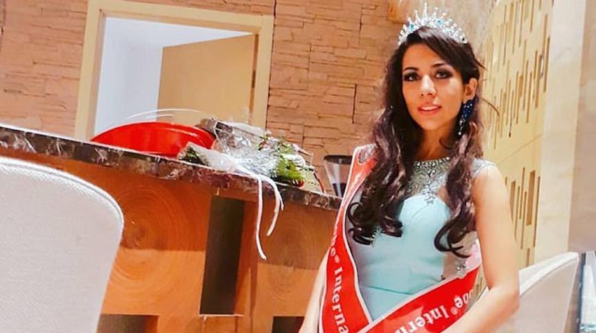 İran güzellik kraliçesi iki haftadır havalimanında yaşıyor: Beni öldürecekler