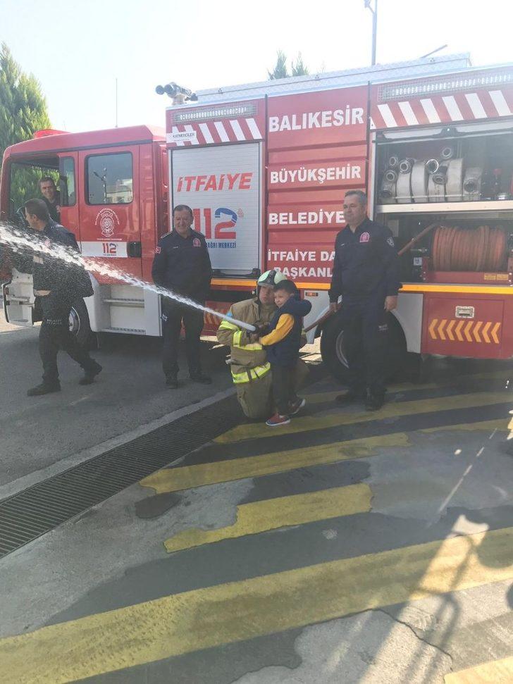 Anaokulu öğrencileri İtfaiyecileri ziyaret etti G3