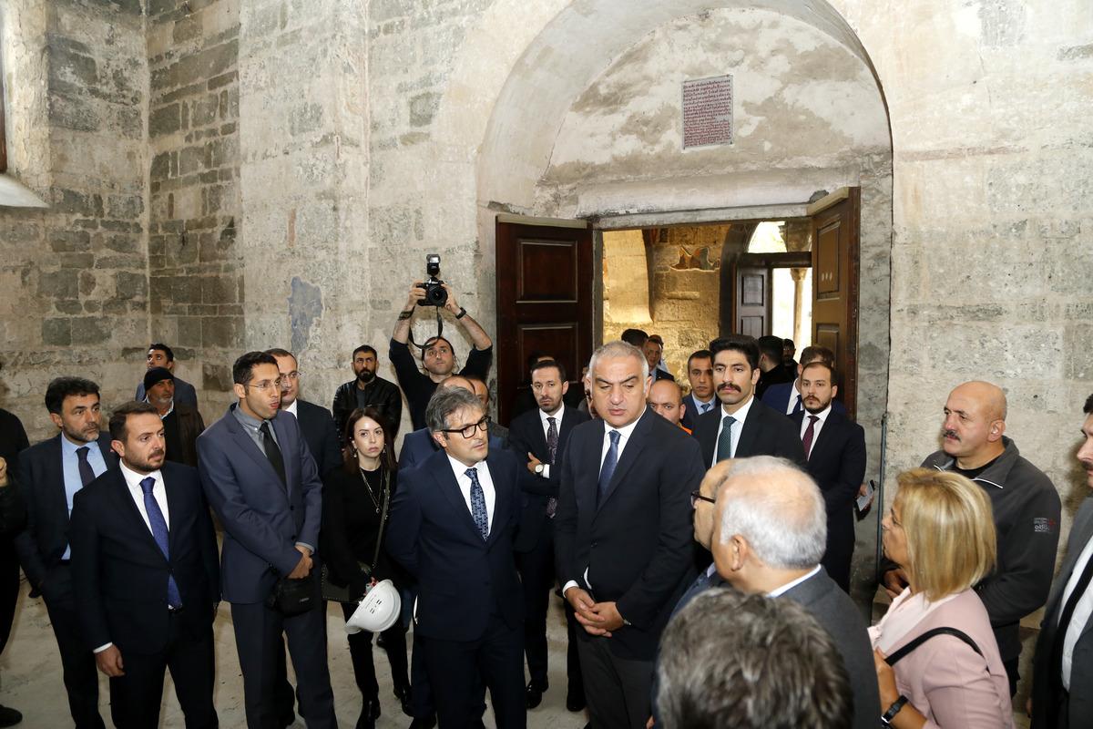 Ayasofya Camii, restorasyon i&ccedil;in ziyarete kapatılacak (2)