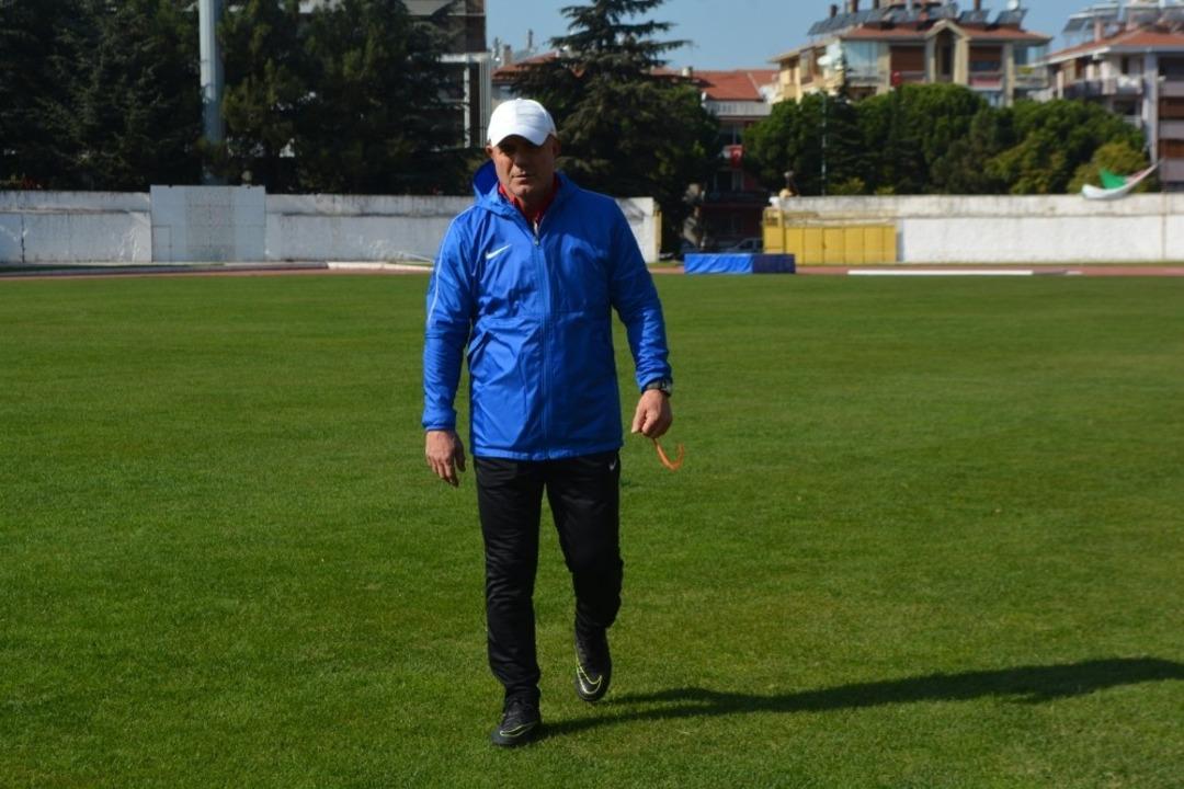 Isparta 32 Spor Teknik Direkt&ouml;r&uuml; Hasan Şeng&uuml;n, g&ouml;revine başladı