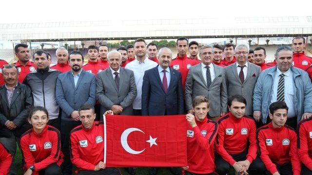 Gebze Belediyesi’nden amatör spora destek