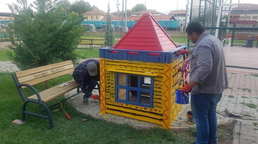 Belediye park ve ref&uuml;jleri d&uuml;zenliyor