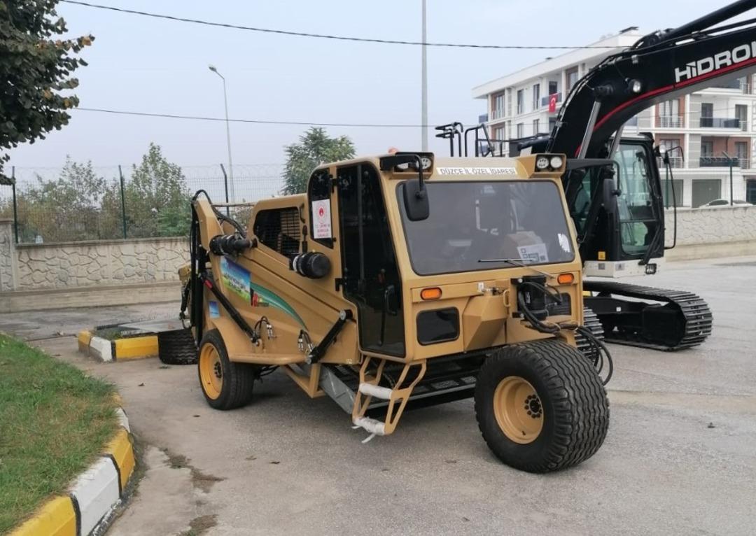 D&uuml;zce ara&ccedil; parkını yeniliyor