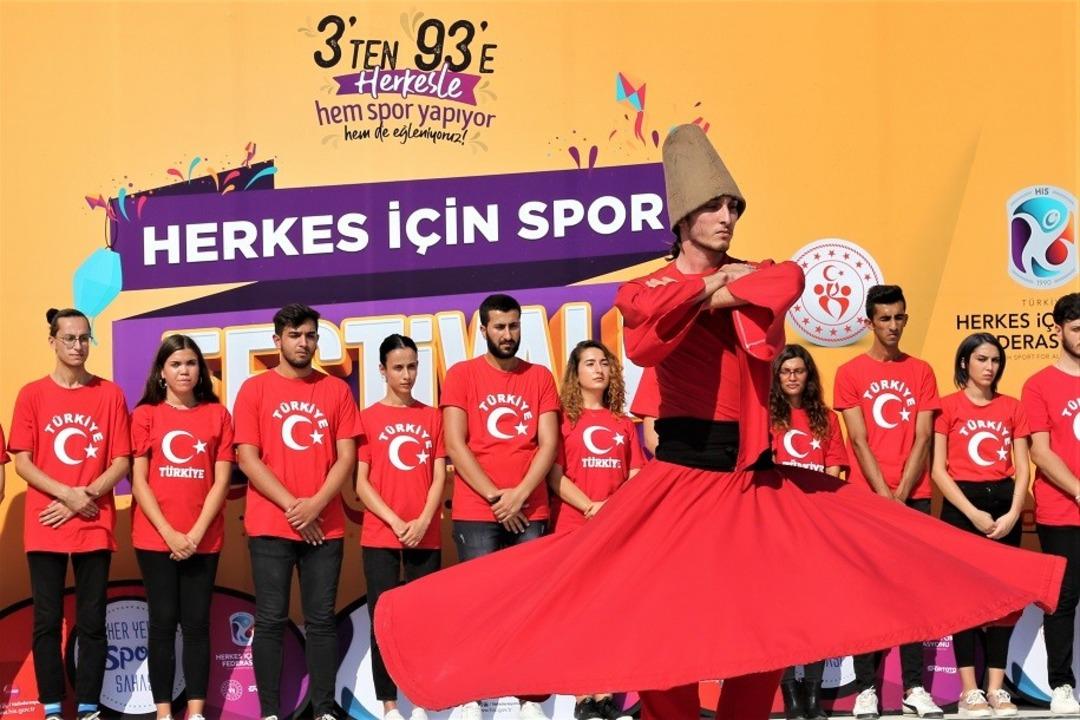 ALK&Uuml;&rsquo;de festival coşkusu