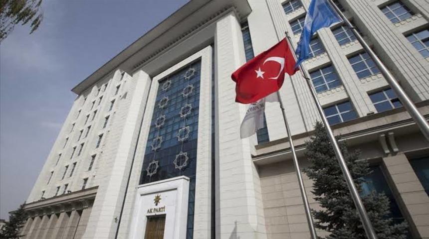 AK Parti'de Mustafa Yeneroğlu'nun istifasının ardından flaş gelişme!