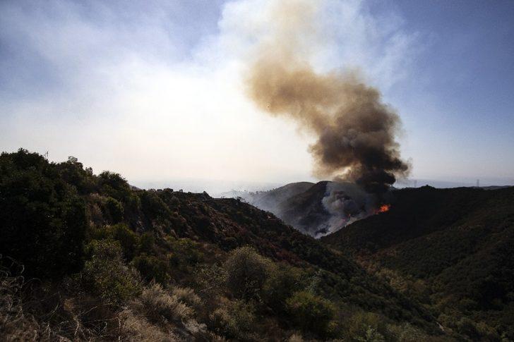 Kaliforniya orman yangınlarıyla mücadele ediyor G5