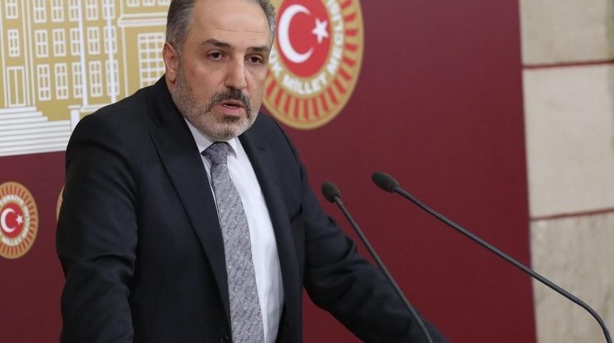 AK Parti İstanbul Milletvekili Mustafa Yeneroğlu partisinden istifa etti