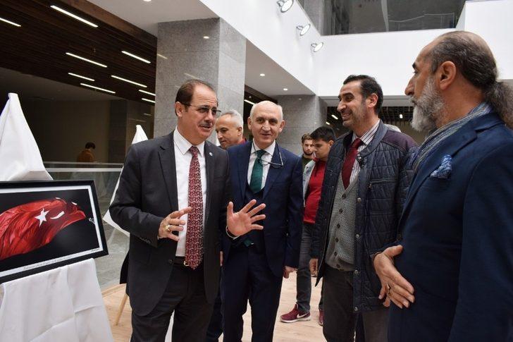 İstiklal Marşı mısraları ‘Şühedaya Saygı’ için bayrak fotoğraflarıyla buluştu G3