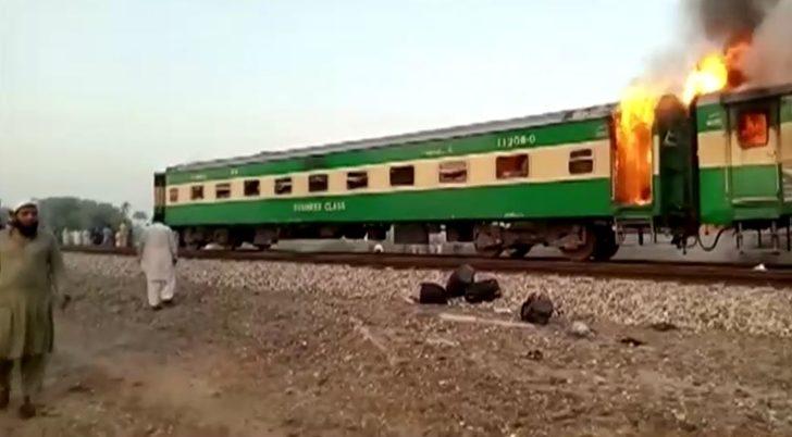 Pakistan'da yolcu treninde yangın faciası! Çok sayıda ölü var G5