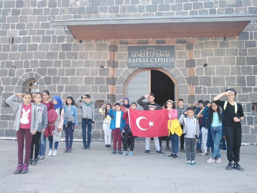 &rsquo;1 &Ccedil;ocuk 1 D&uuml;nya Projesi Kapsamında&rsquo; &Ccedil;ocuklar Kars&rsquo;ı gezdiler