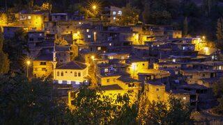 Hizan ziyaretçilerini büyülüyor